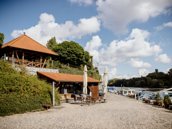 Vyhlídkové plavby Marina Vltava Nelahozeves